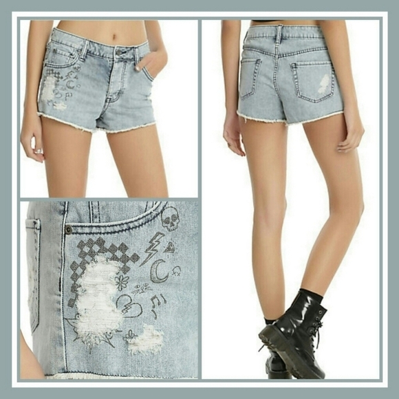 Indigo Distressed Denim Sketch Art Shorts – by Blackheart Hot Topic Sz 5 - Picture 7 of 9